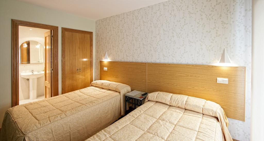 Hostal Bezana Burgo Quarto foto